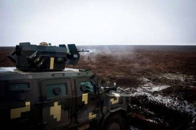 В зоне ООС украинские морские пехотинцы проверили огневую мощь новых бронемашин