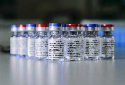 Власти Петербурга хотят открыть мобильные пункты для вакцинации от коронавируса