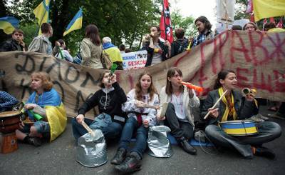 Еспресо (Украина): украинизация или смерть. Почему маникюрши и официанты должны заговорить по-украински