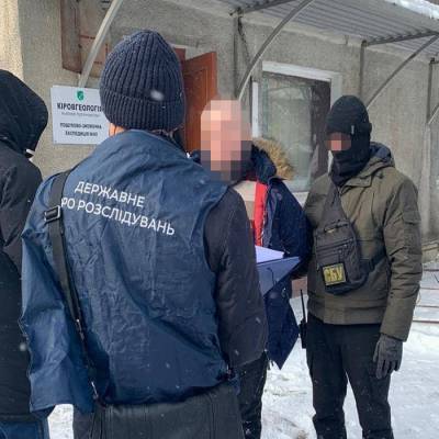 Чиновник «Кировгеологии» требовал взятку за передачу в аренду нежилого помещения