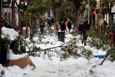 Снежный коллапс: убытки от непогоды в Мадриде превысили 1,3 млрд евро, – впечатляющие фото