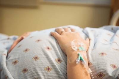 Во Львовской области умерла беременная несовершеннолетняя девушка: подозревают врачей