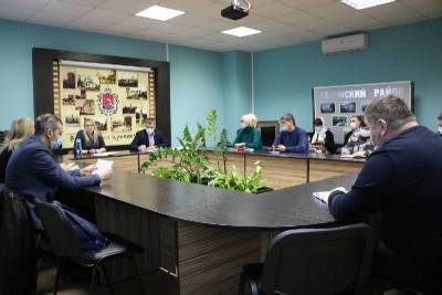 В Смоленске помощники депутатов повышают коммунальные знания
