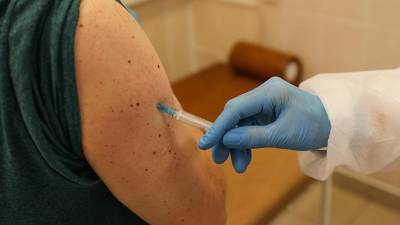 ВОЗ рекомендовала не требовать вакцинироваться для международных поездок