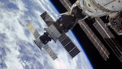 На МКС приостановили поиск второго места утечки воздуха в модуле «Звезда»