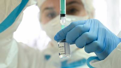 Вакцину от коронавируса "Спутник V" испытают на онкобольных пациентах
