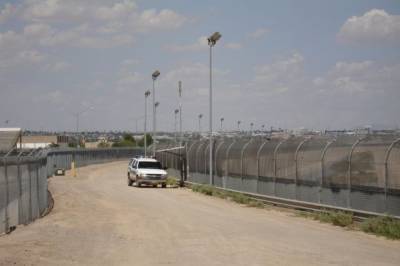 Трамп продлил действие режима ЧП из-за ситуации на границе с Мексикой