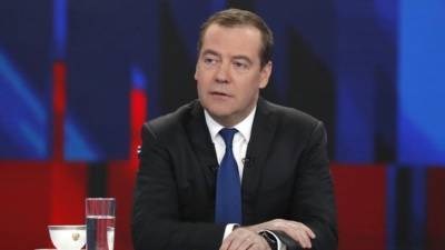 Медведев заявил о масштабных нарушениях во время выборов в США