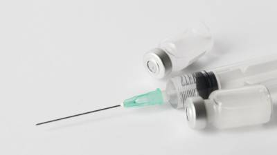 Бразилия намерена начать экстренное использование вакцины "Спутник V"
