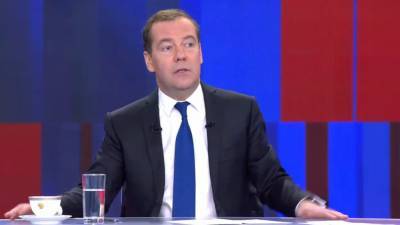 Медведев рассказал о масштабных нарушениях на выборах в США
