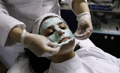 Al Jazeera (Катар): пандемия и красота. Как коронавирус повлиял на женские ритуалы красоты и косметические средства?