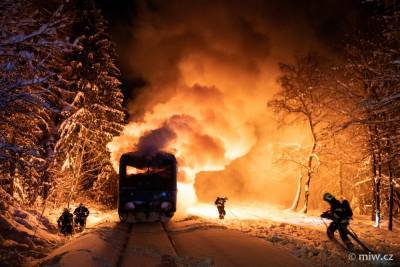 В Чехии горел пассажирский поезд: выгорел почти весь состав