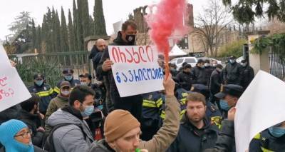 Шумная акция против съезда "Грузинской мечты" прошла в Тбилиси - видео