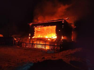 В Башкирии за ночь произошло три пожара: двое серьезно пострадали