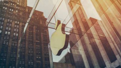 Apple начала разработку складного iPhone