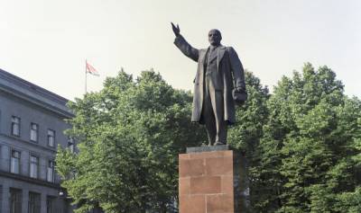 "Не надо стесняться своего прошлого": как Латвия избавлялась от советских памятников