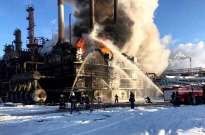 В Калуше на Прикарпатье снова горел химзавод: пожар тушили полсотни пожарных