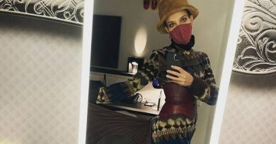 Кожаный корсет и платье со шлейфом: Водянова предстала в необычном образе