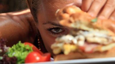 Татьяна Филиппова - Гормональный сбой вместо стройного тела: названы опасные для здоровья диеты - 5-tv.ru