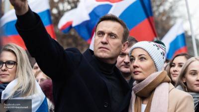 Nation News подсчитало, как дорого одеваются супруги Навальные