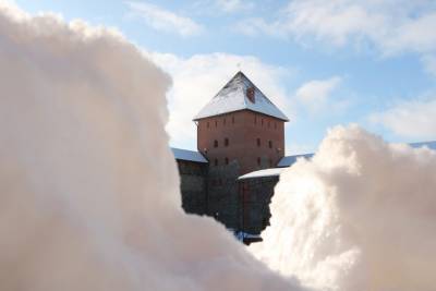 Квесты для школьников, снежные игры, выставки и таинственная Клио. Что интересное происходит в Лидском замке зимой