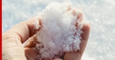 Физик объяснил природу нетающего снега в Краснодарском крае