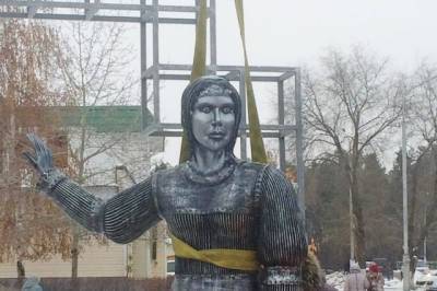 ЛДПР заявила о готовности приобрести памятник Аленке за 200 тысяч рублей