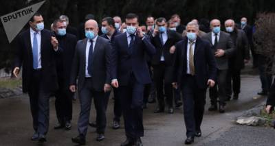"Грузинская мечта" без Иванишвили: новый политсовет и съезд на фоне акции