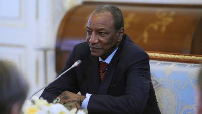 Президент Гвинеи сделал прививку от коронавируса вакциной «Спутник V»