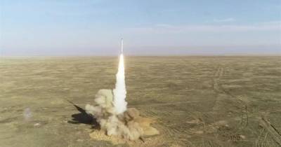 Иран провел испытания баллистических ракет: они поразили цели на расстоянии 1,8 тыс. км