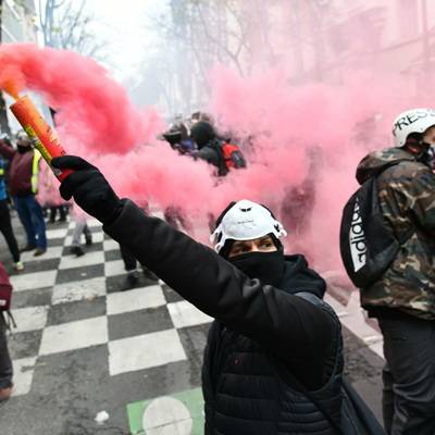 В Париже проходит первый в новом году "Марш свободы"