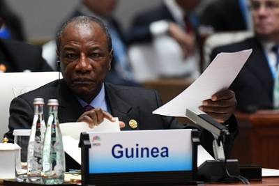 Президент Гвинеи привился российской вакциной «Спутник V»