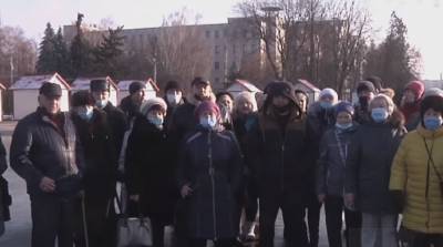 Сотни людей блокируют здание ОГА в Запорожье, стали известны требования