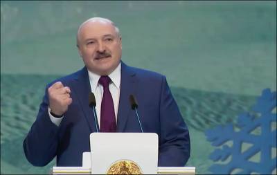 А с кем война? Лукашенко не хочет признавать, что многие белорусы — против него