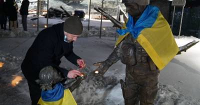 День памяти защитников Донецкого аэропорта: в Украине почтили память легендарных киборгов