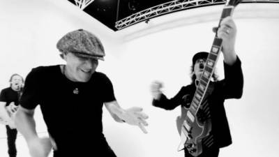 Группа AC/DC выпустила снятый на карантине клип на трек Realize - newinform.com