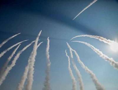 Иран показал своим врагам «рой» боевых дронов и пуски баллистических ракет