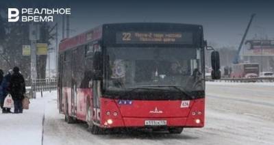 Казанцы пожаловались на водителей автобусов, проезжающих мимо остановки