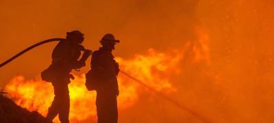 Пять часов пожарные тушили дом в поселке Карелии