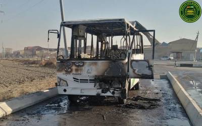 В Бухарской области сгорел автобус, никто не пострадал