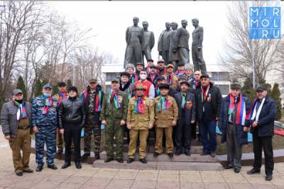 В Дагестане прошел автопробег, посвященный 100-летию со дня образования ДАССР