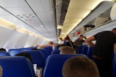 Рейс Победы не долетел до Москвы из-за ухудшения состояния пассажира