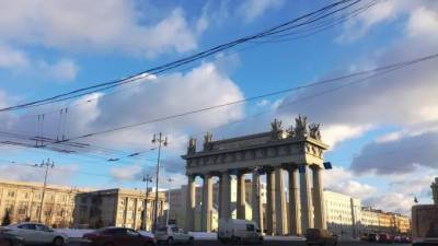 В Петербурге в понедельник ожидаются снегопад и гололедица