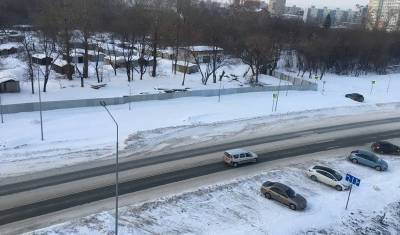 В Уфе жители домов на улице Нуреева жалуются на заваленные снегом дороги