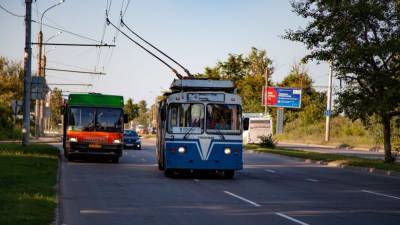 Великий Новгород получил от мэрии Москвы в подарок десять троллейбусов