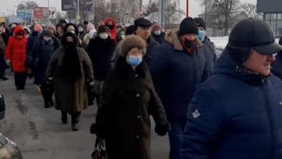 В Павлограде в 20-градусный мороз сотни людей вышли на "тарифный бунт"