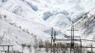В горах Карачаево-Черкесии объявили экстренное предупреждение о лавиноопасности