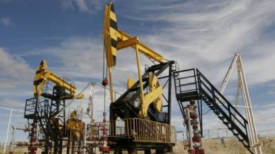 Власти Югры ускорят разработку новых месторождений нефти
