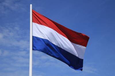 В столице Нидерландов при помощи водометов разогнали противников карантина (ВИДЕО)
