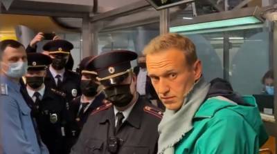 Оппозиционера Навального задержали в аэропорту «Шереметьево»